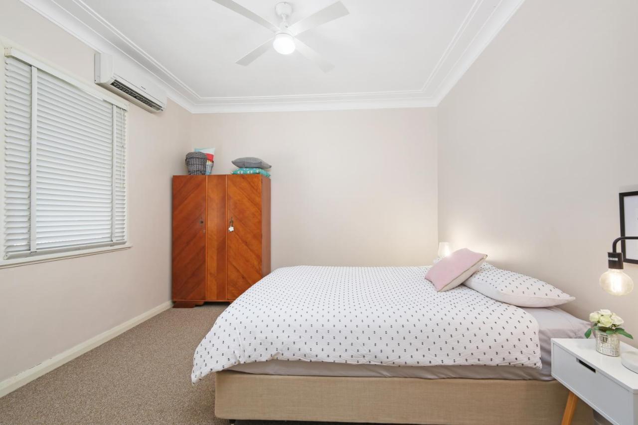 King'S Park Villa Tamworth Ngoại thất bức ảnh