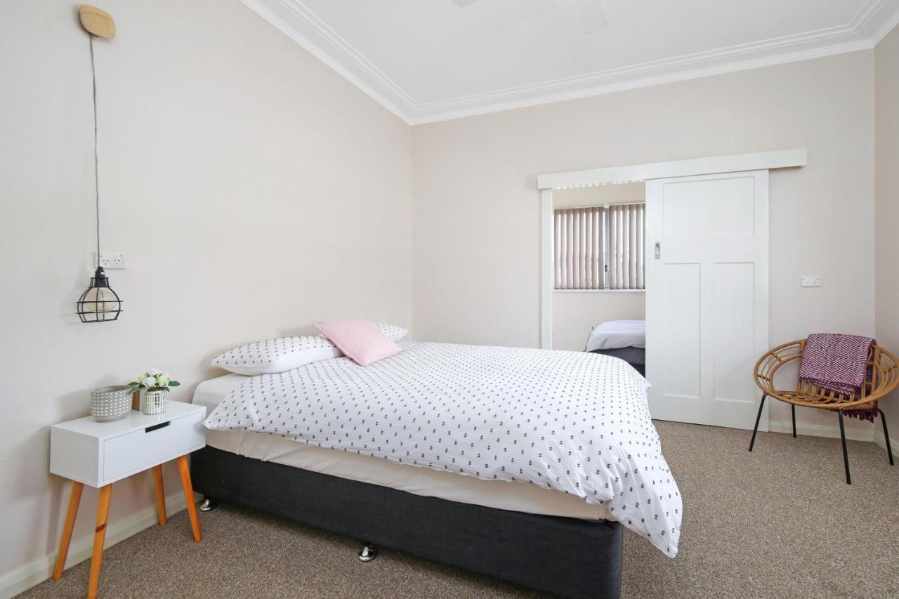 King'S Park Villa Tamworth Ngoại thất bức ảnh